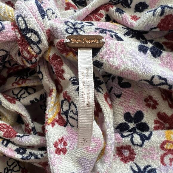 Free People Vibe Check Jumpsuit Floral Wide Leg Small Tie Waist Boho Retro C25 - Picture 16 of 16